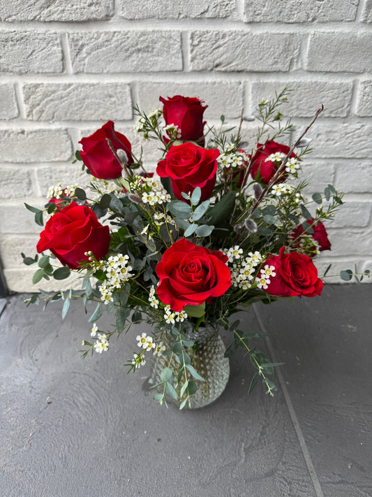 Vase Arrangement Dozen Roses