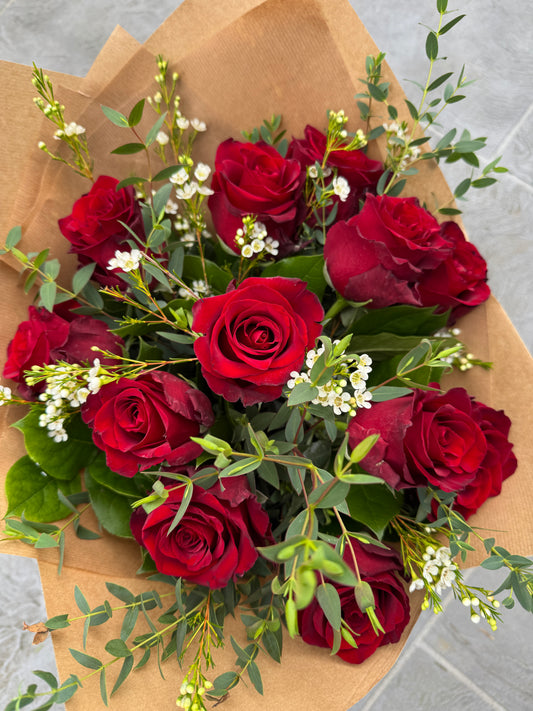 Hand-tied Bouquet Dozen Roses