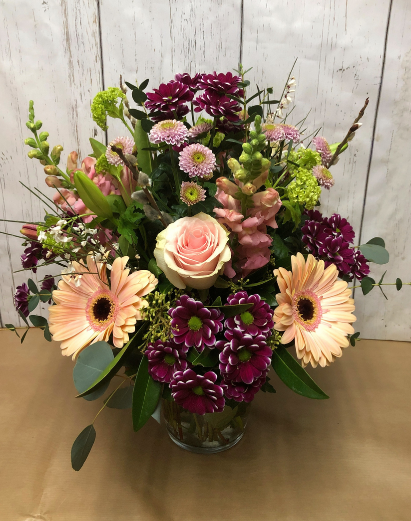 Vase Flowers & Company Langley